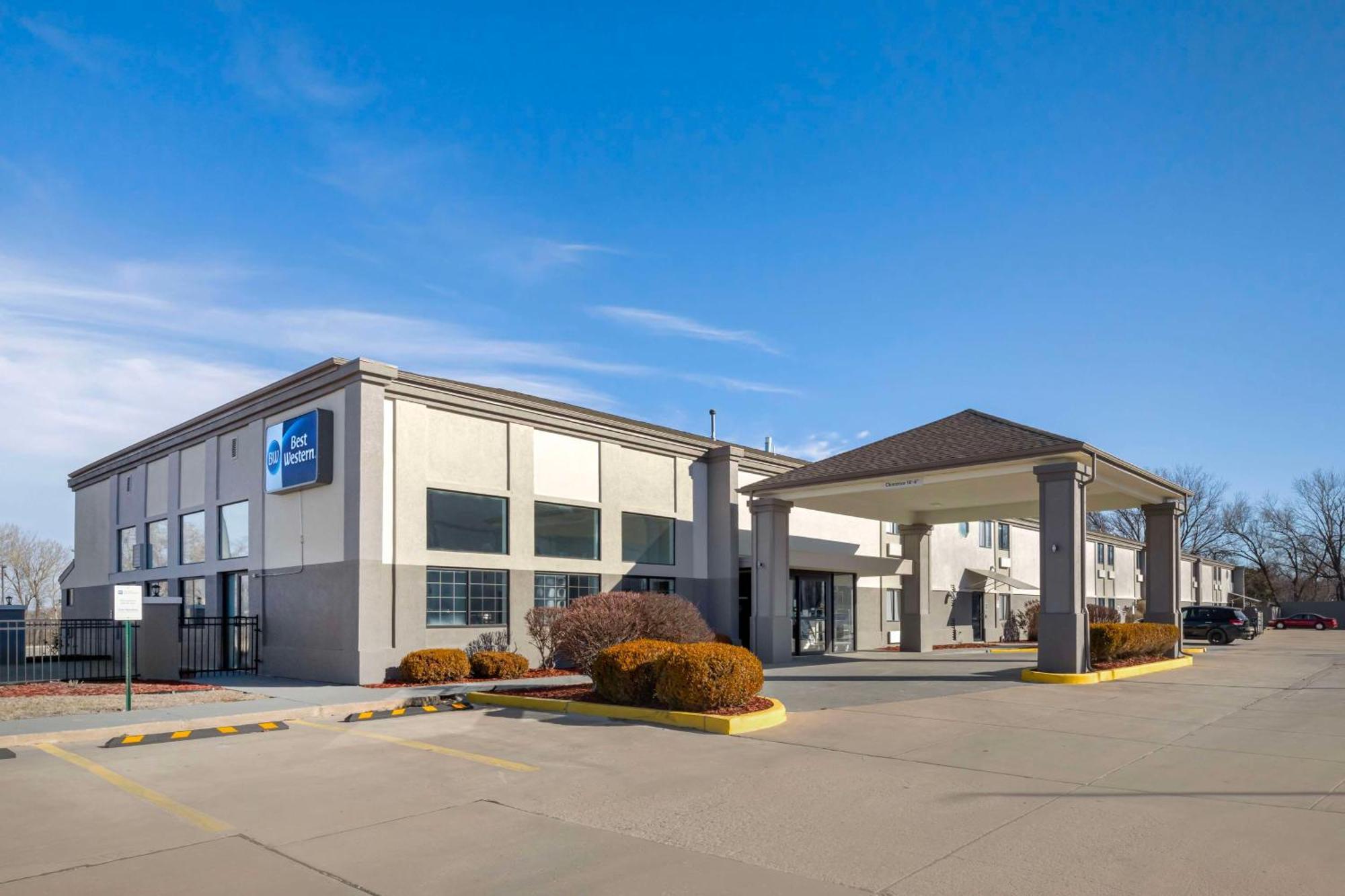 Best Western Wichita North Park City Exterior photo